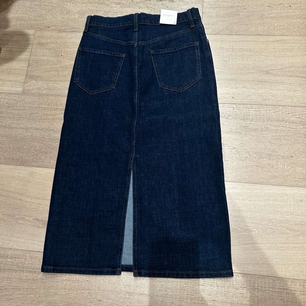 NWT Banana Republic Indigo Denim Skirt size 4